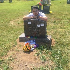 Meet your Posher, Javier